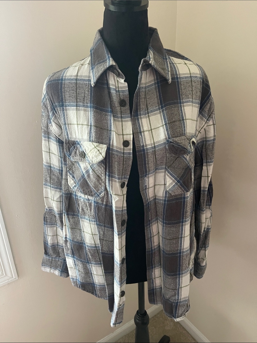 Plaid Button-Up Shirt in White, Gray & Blue
